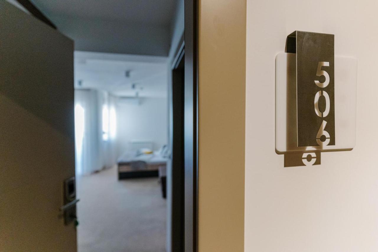 Nar Royalton Accommodation Ni Szoba fotó