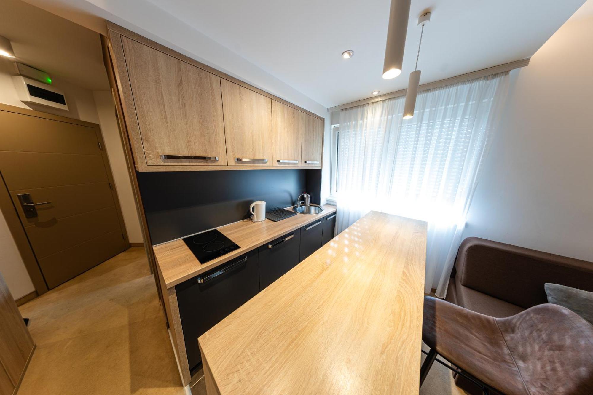 Nar Royalton Accommodation Ni Szoba fotó