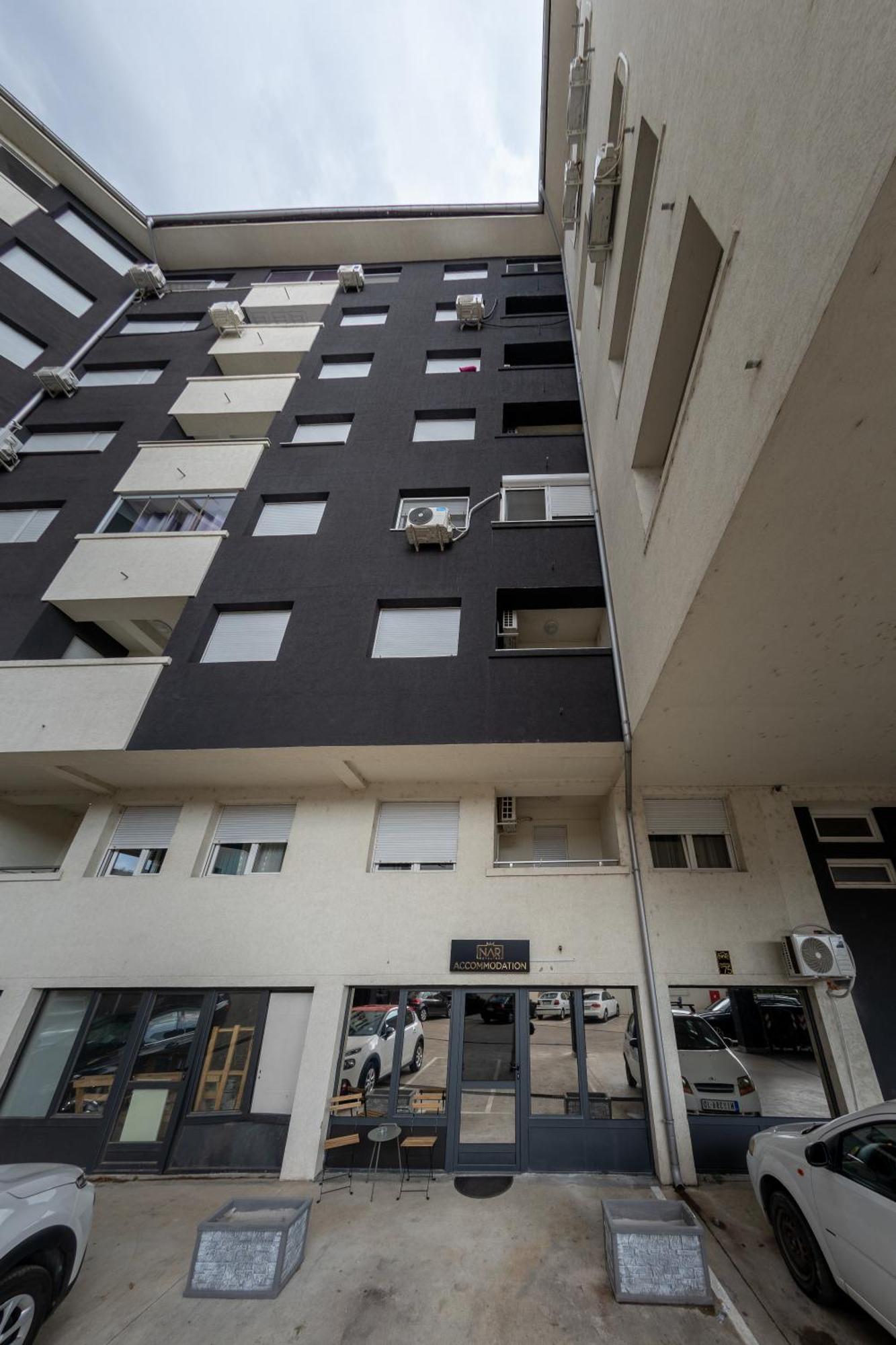 Nar Royalton Accommodation Ni Kültér fotó