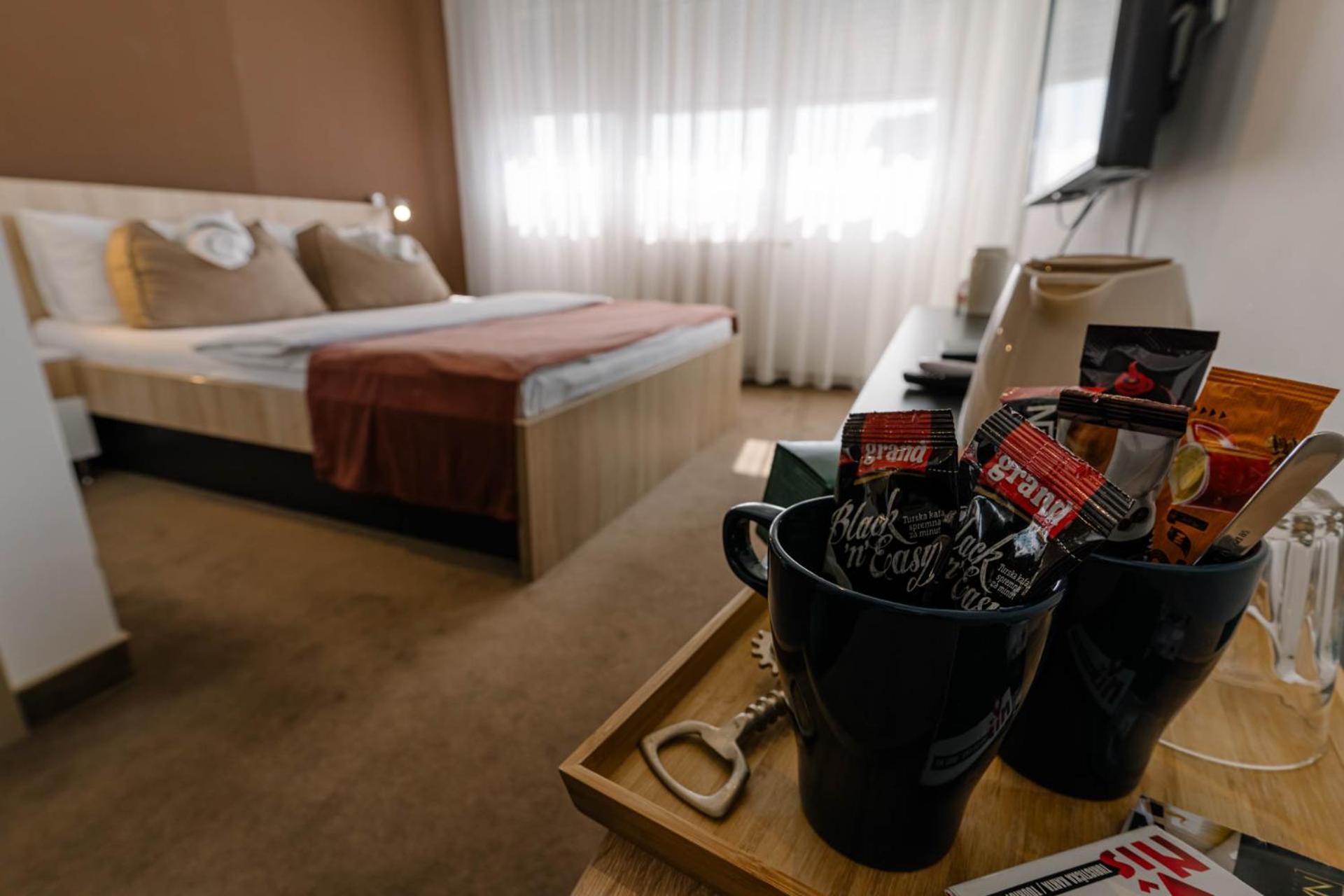 Nar Royalton Accommodation Ni Kültér fotó