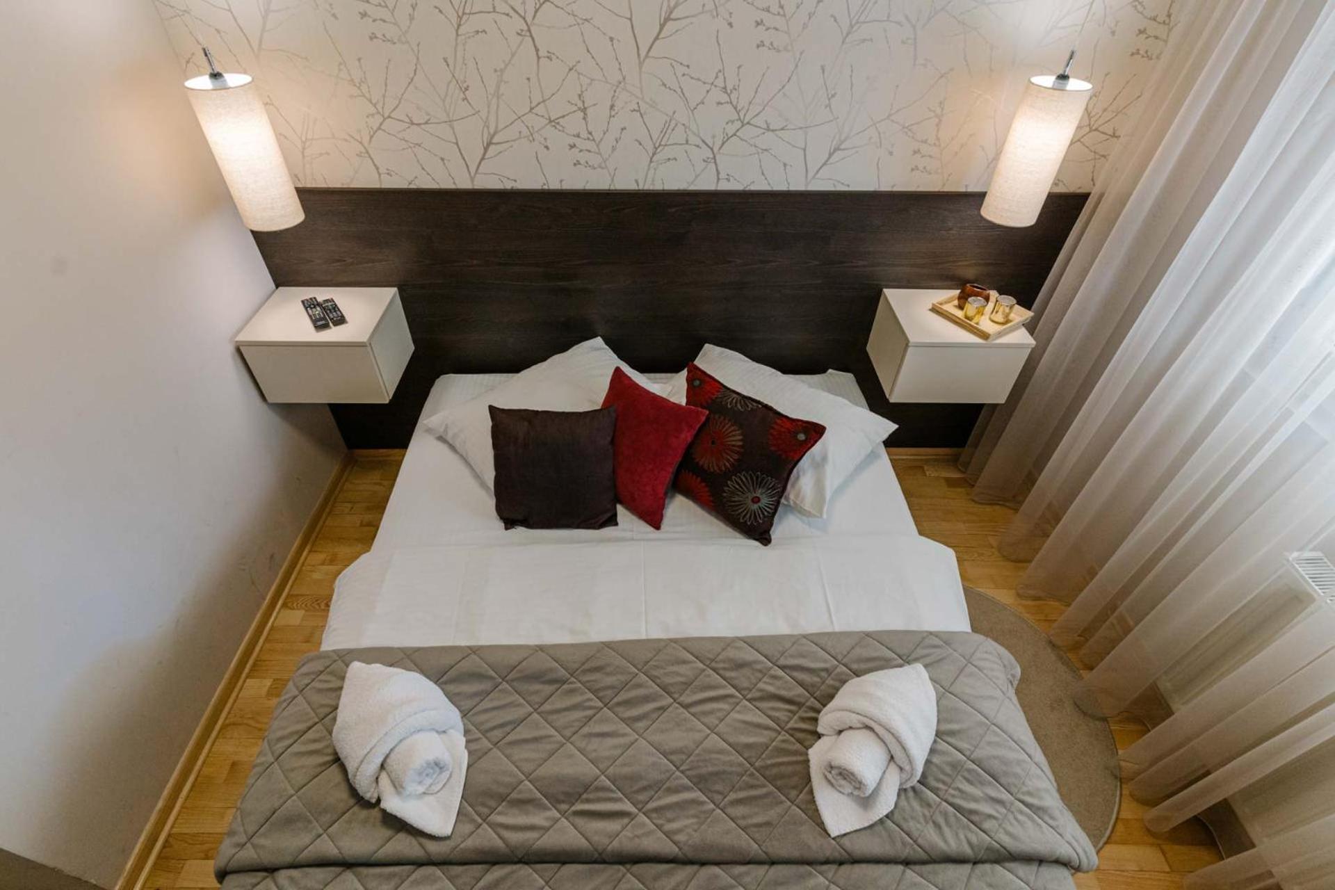 Nar Royalton Accommodation Ni Kültér fotó